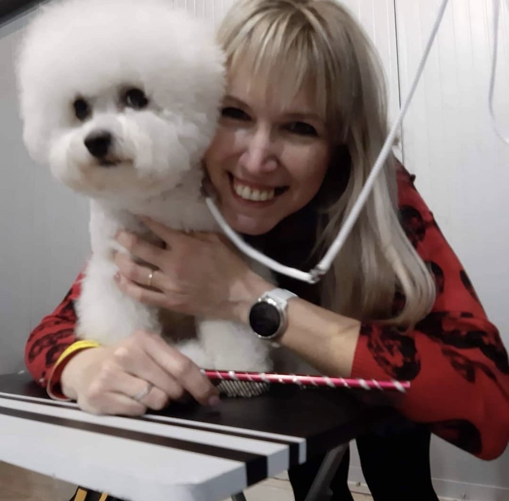 Eva Ranglová s bišonkem v náručí